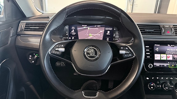 Skoda Superb 10 of 30