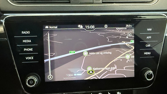Skoda Superb 21 of 30