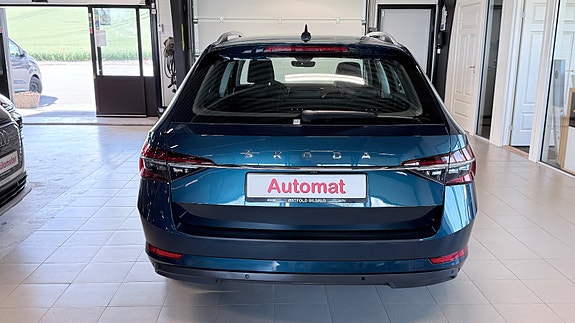 Skoda Superb 8 of 30