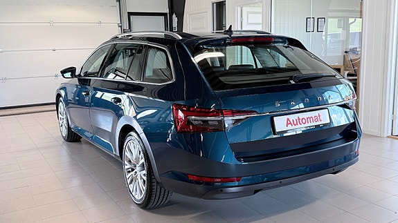 Skoda Superb 7 of 30
