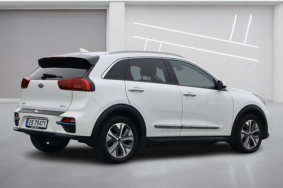 Kia Niro 2 of 5