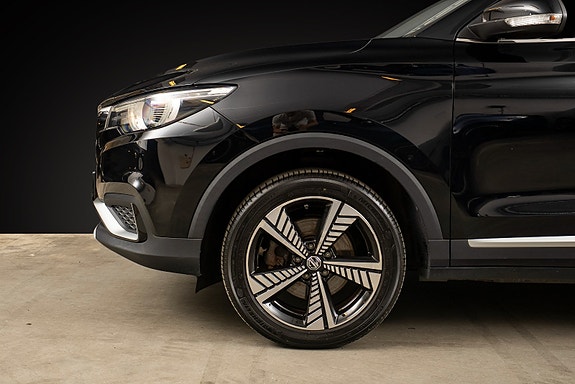 MG ZS EV 4 of 5