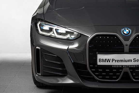 BMW i4 3 of 5