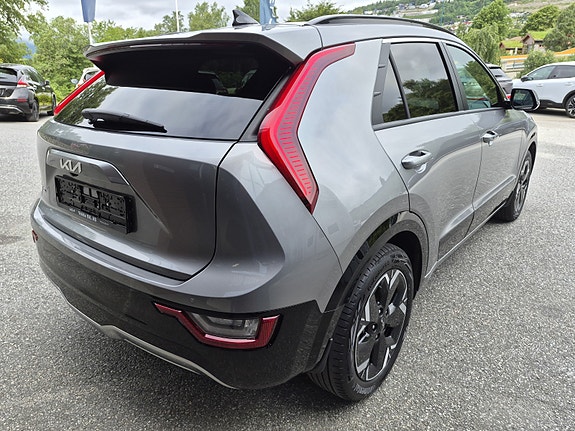 Kia e-Niro 3 of 5