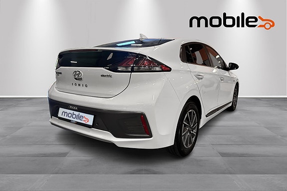 Hyundai IONIQ 3 of 5