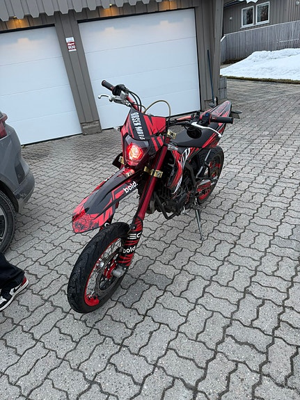 Fantic XMF 125 4 of 4