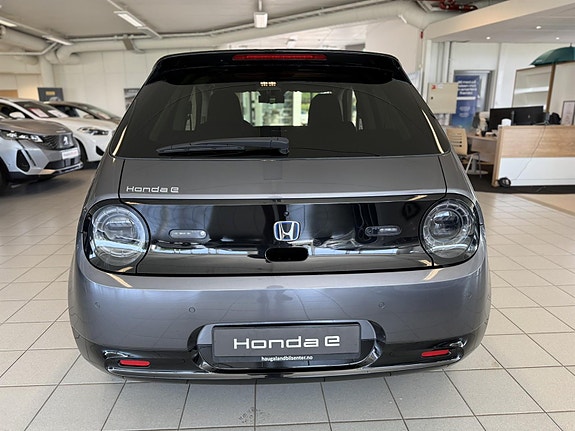 Honda e 4 of 5