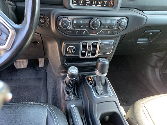 Jeep Wrangler 18 of 21