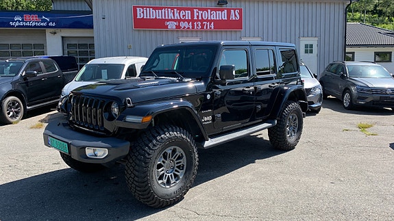 Jeep Wrangler 3 of 5
