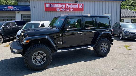 Jeep Wrangler 4 of 5