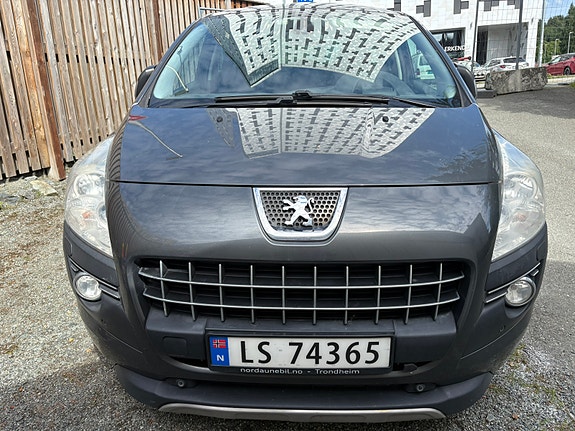 Peugeot 3008 3 of 5