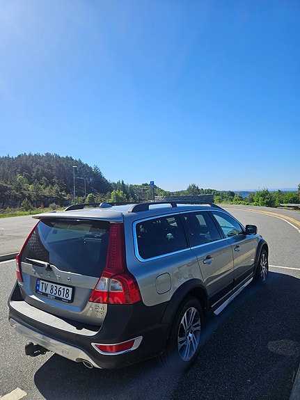 Volvo XC70 4 of 5