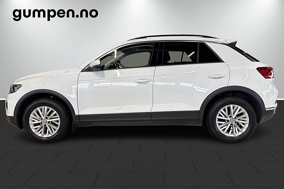 Volkswagen T-Roc 2 of 5