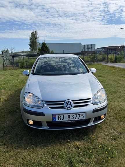 Volkswagen Golf V 3 of 5