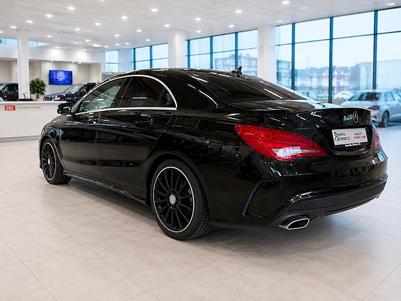 Mercedes-Benz CLA180 3 of 5