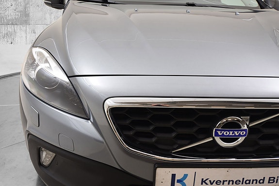 Volvo V40 Cross Country 4 of 5
