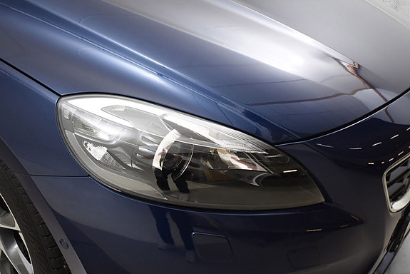 Volvo V40 3 of 5