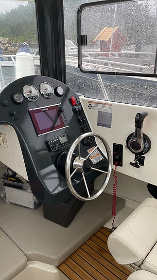 Quicksilver Pilothouse 605 selges 2 of 5