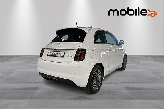 Fiat 500 3 of 5