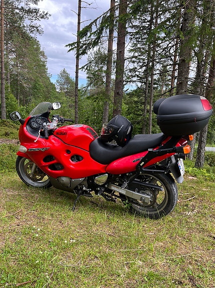 Suzuki GSX 600 F 2 of 7