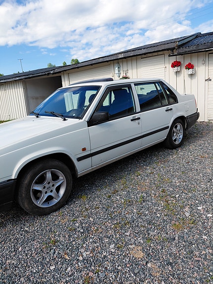 Volvo 940 3 of 5