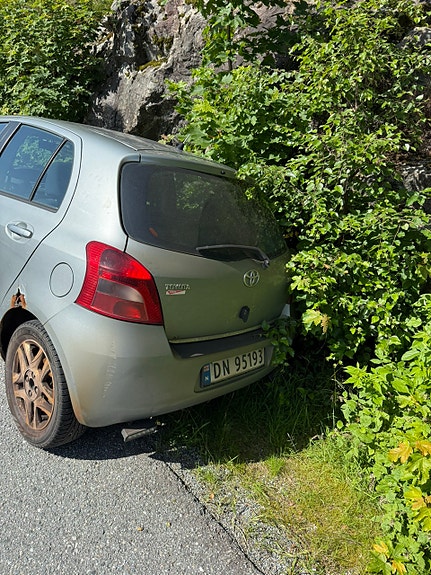Toyota Yaris 3 of 4