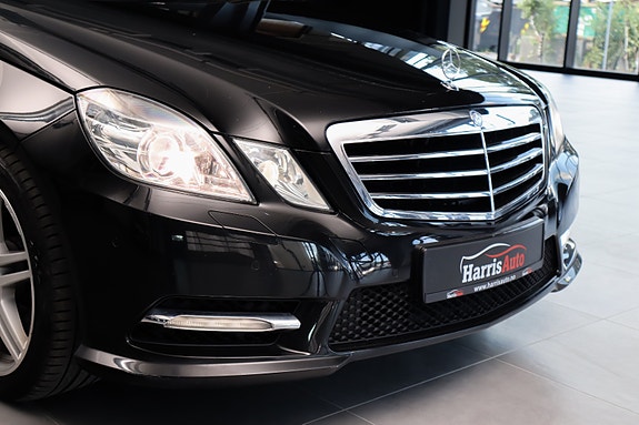 Mercedes-Benz E-Klasse 2 of 5