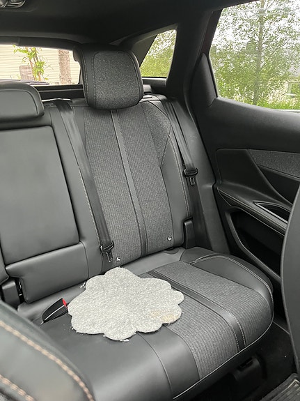 Peugeot 3008 4 of 5