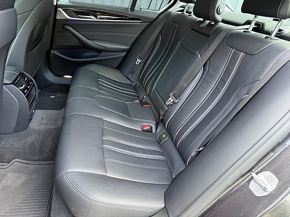 BMW 5-Serie 12 of 30