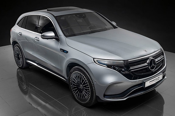 Mercedes-Benz EQC400 2 of 5