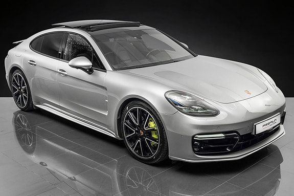 Porsche Panamera 2 of 5