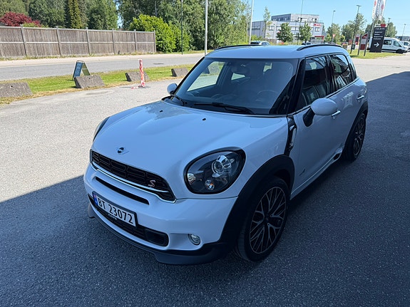 MINI Countryman Cooper SD 3 of 5