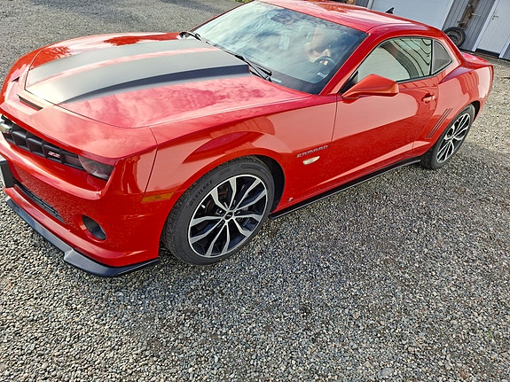 Chevrolet Camaro SS 3 of 5