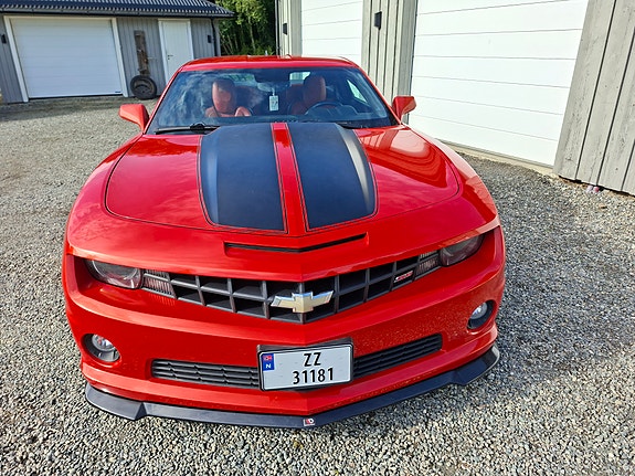 Chevrolet Camaro SS 2 of 5