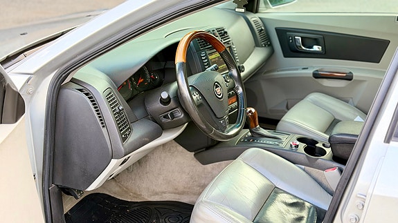 Cadillac CTS 8 of 14