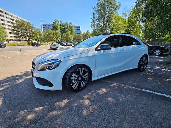 Mercedes-Benz A180 3 of 5