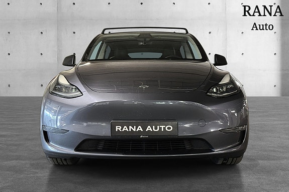 Tesla Model Y 3 of 5