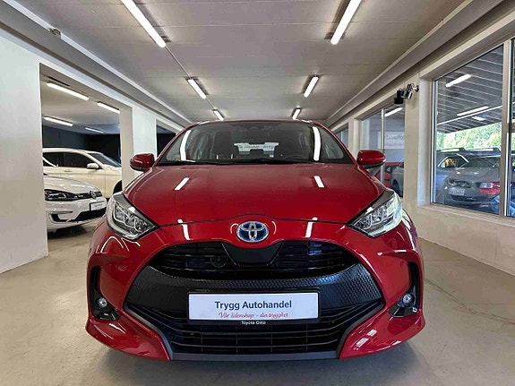 Toyota Yaris 3 of 5