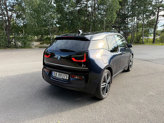 BMW i3 3 of 5