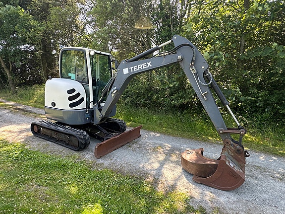 Terex TC 37 - KUN 670 DRIFTSTIMER - 2 SKUFFER - NY SERVICE 2 of 5