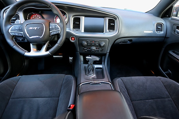 Dodge Charger 13 of 29