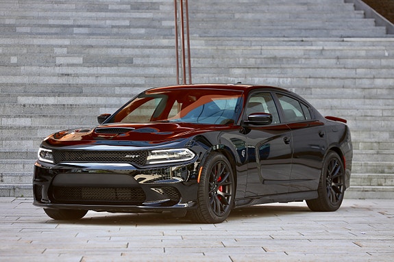 Dodge Charger 4 of 5