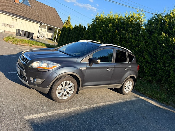 Ford Kuga 2 of 5
