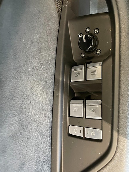 Audi e-tron 19 of 30