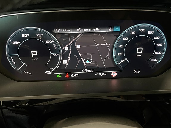 Audi e-tron 28 of 30