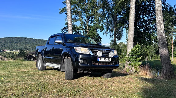 Toyota HiLux 5 of 5