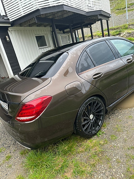 Mercedes-Benz C350 e 5 of 5
