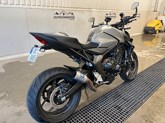 Honda CB1000 Hornet, Pen og Tøff sykkel med mye utstyr, Med Comfort, Sport og Style pakker! FabrikkGaranti 57mnd! Satt ned i pris! 4 of 28