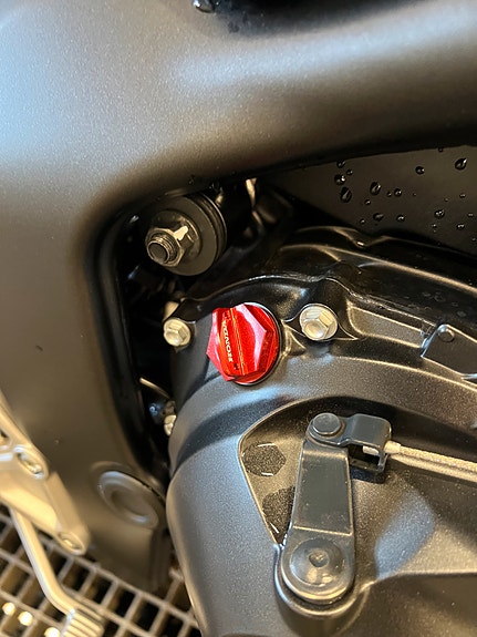 Honda CB1000 Hornet, Pen og Tøff sykkel med mye utstyr, Med Comfort, Sport og Style pakker! FabrikkGaranti 57mnd! Satt ned i pris! 14 of 28