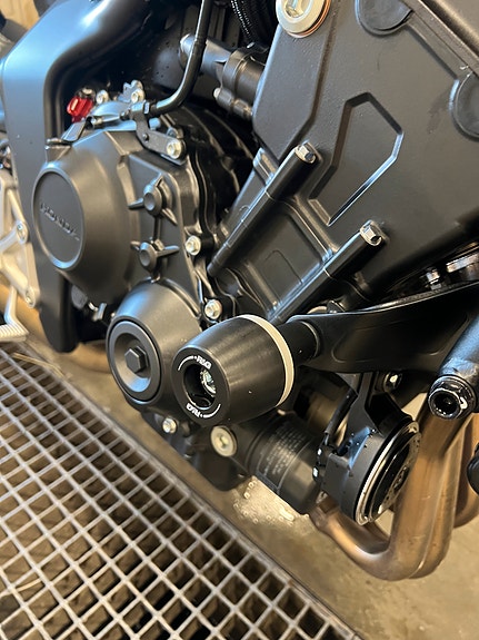 Honda CB1000 Hornet, Pen og Tøff sykkel med mye utstyr, Med Comfort, Sport og Style pakker! FabrikkGaranti 57mnd! Satt ned i pris! 13 of 28